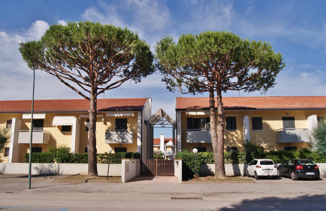 Appartamenti In Residence Portosole E Residence Tamerici Con Piscina-Cavallino Treporti Luaran gambar
